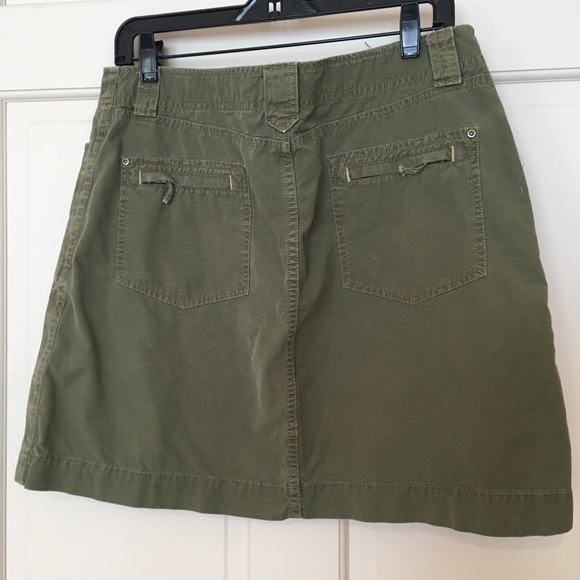 Green khaki skirt - Picture 2 of 3